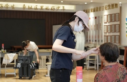 【沈陽美業人】七夕限定浪漫 | 統麗學員化身美麗魔法師，點亮多福社區!